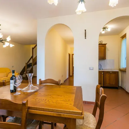 Rosa-margherita-lavanda-ginestra-gelsomi By Interhome בית נופש